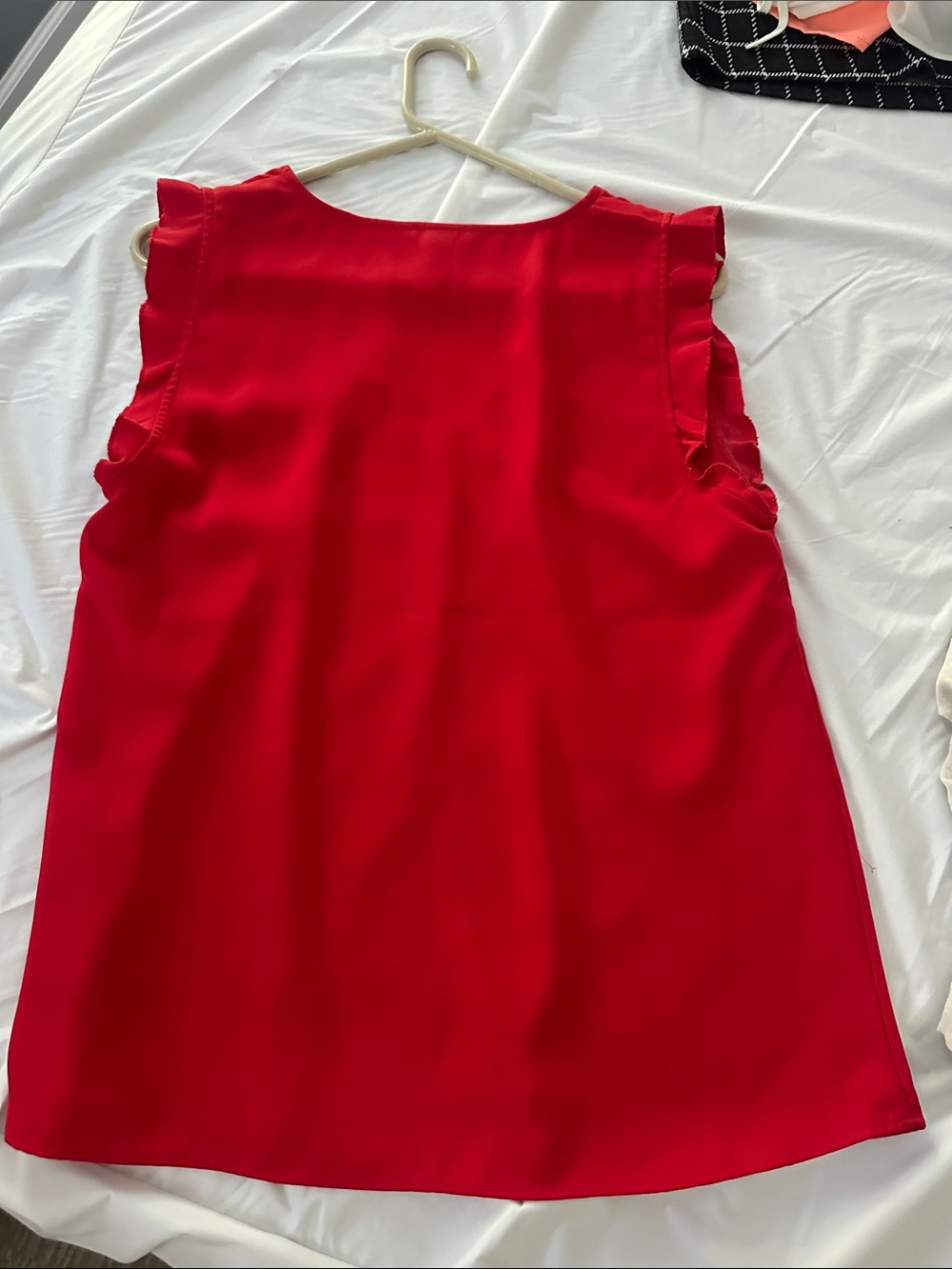 H&M Red V-Neck Ruffle Strap Camisole - Picture 3 of 4
